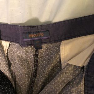 Decluttering my closet, more shorts!